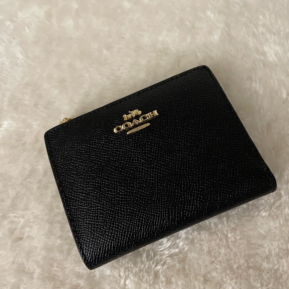 COACH SNAP CARD CASE (BLACK/GOLD)